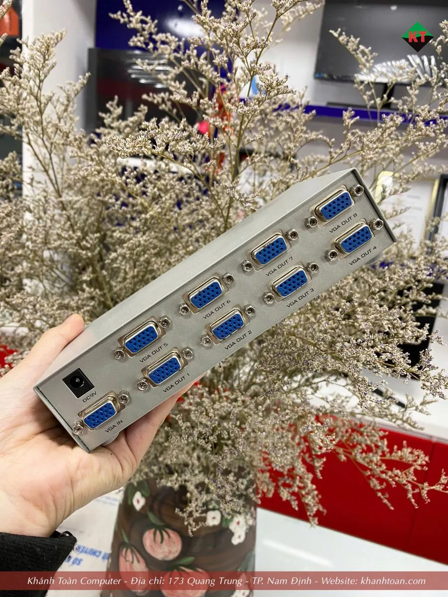 Bộ chia VGA 1 ra 8 ( kèm nguồn )