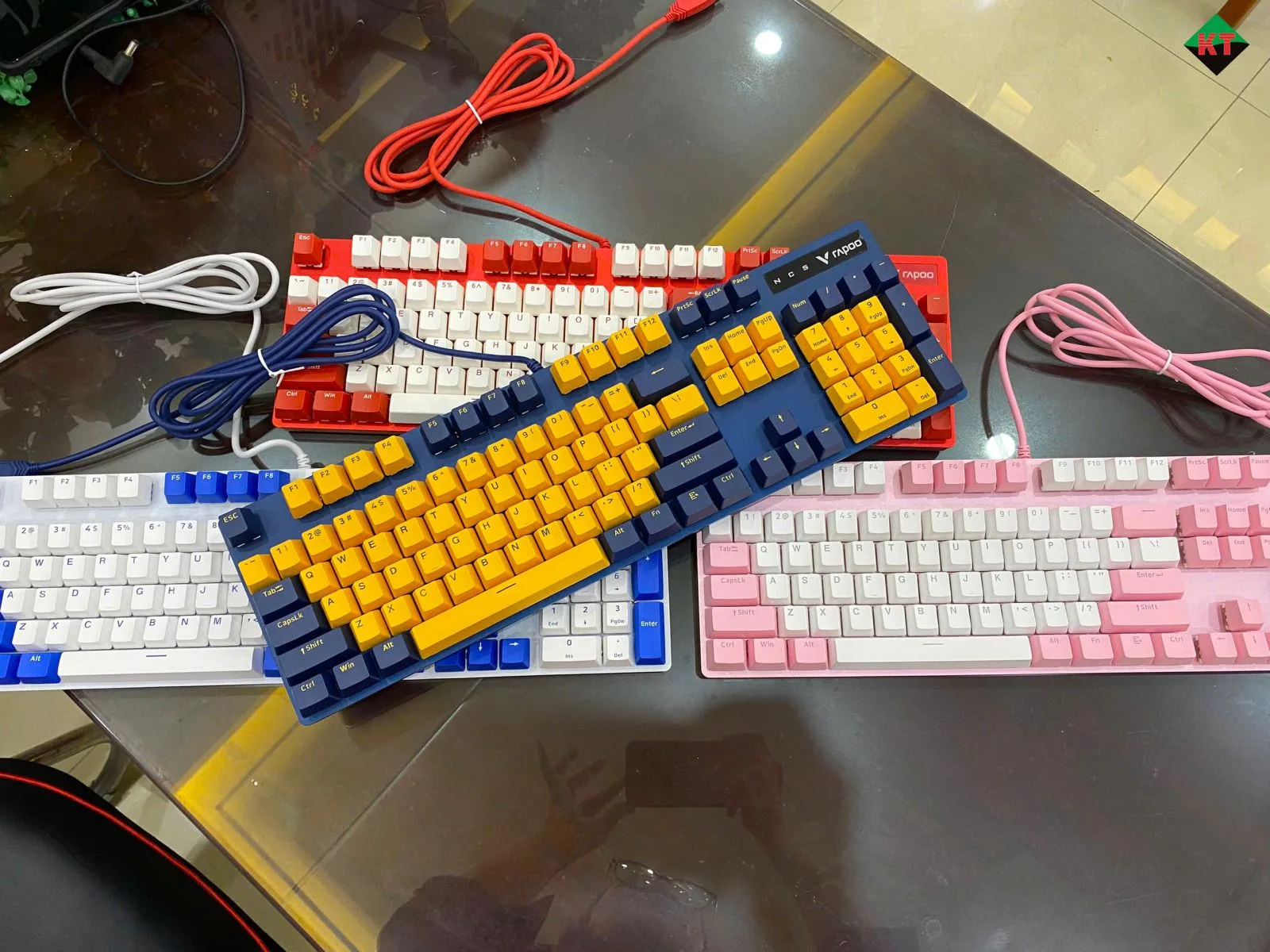Bàn Phím Cơ Gaming Rapoo V500 Pro (Bản Vàng - Xanh)