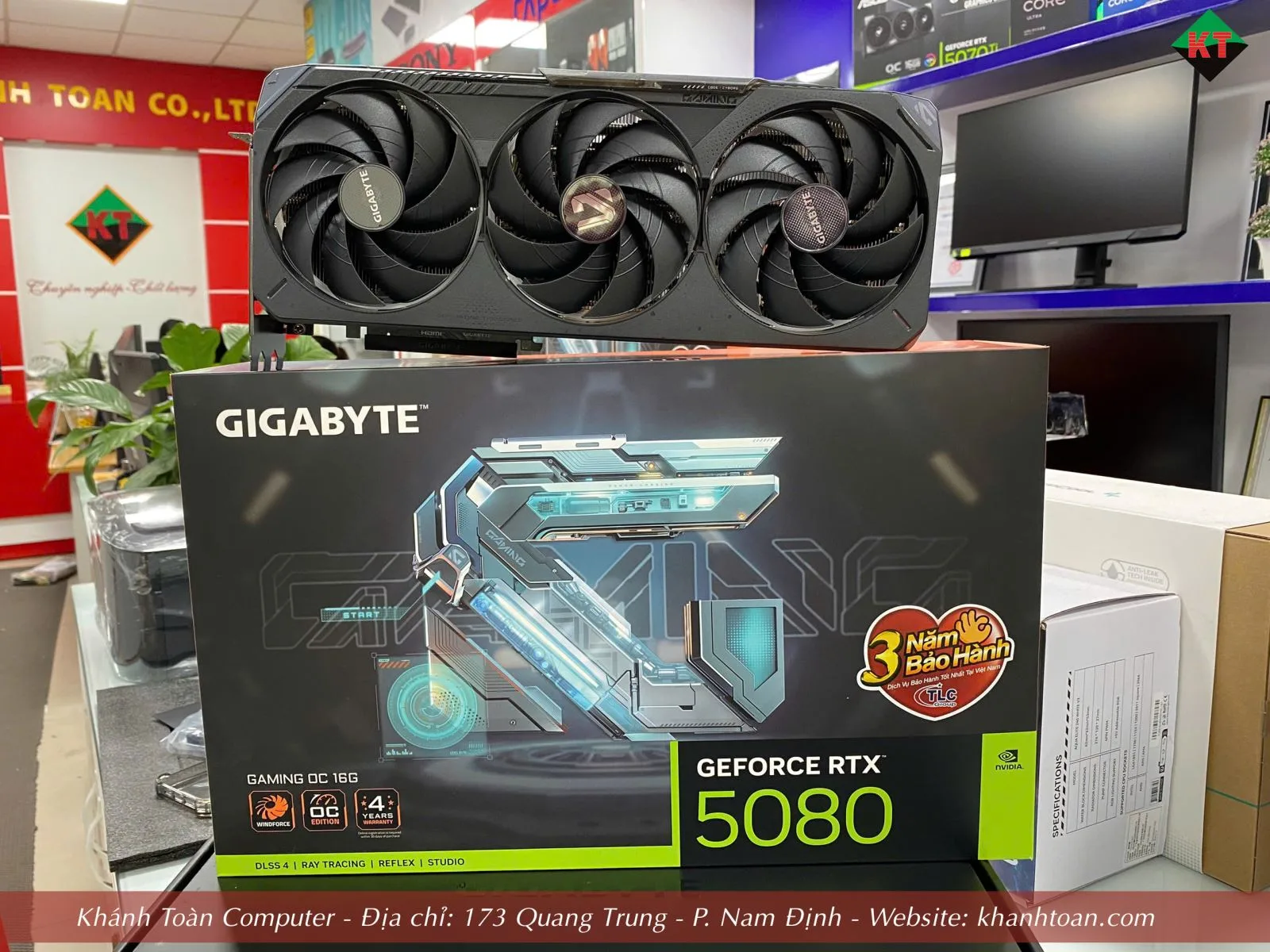 VGA Gigabyte RTX 5080 GAMING OC 16GB (N5080GAMING OC-16GD) LED RGB
