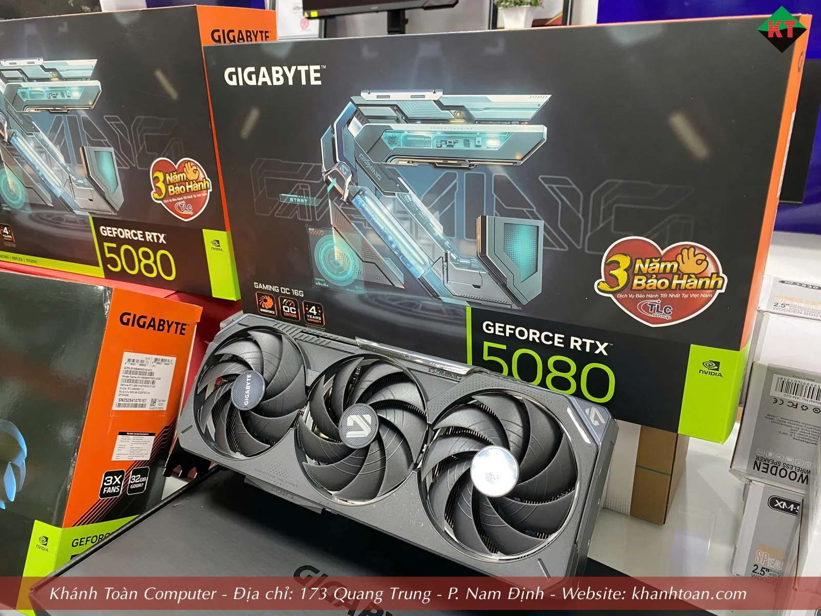 VGA Gigabyte RTX 5080 GAMING OC 16GB (N5080GAMING OC-16GD) LED RGB
